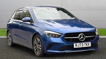 Usado Mercedes B200 Executive 163 HP (119 kW) 2024 Azul Monovolume