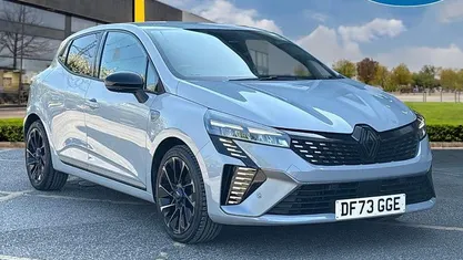 Używany Renault Clio V Esprit Alpine 143 KM (105 kW) 2025 Czerwony Hatchback