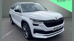 Moon white metallic Used 2022 Skoda Kodiaq SportLine SUV | £27,995 (Fair price)