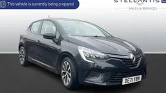 Used 2022 Renault Clio V Iconic Hatchback | £10,615 (Good price)