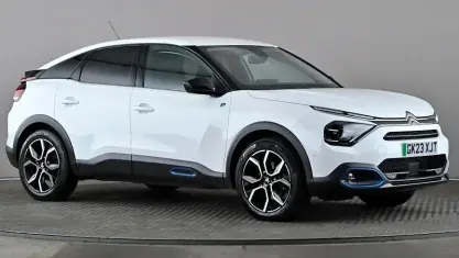 Used Citroën e-C4 Shine 100 kW (136 HP) 2023 White Hatchback
