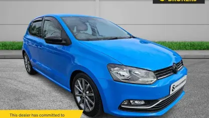 Used VW Polo Design 90 HP (66 kW) 2014 Blue Hatchback