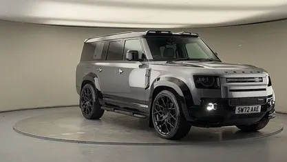 Used Land Rover Defender SE Dynamic 300 HP (220 kW) 2022 Estate