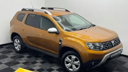 Used Dacia Duster Comfort 131 HP (96 kW) 2020 Orange SUV