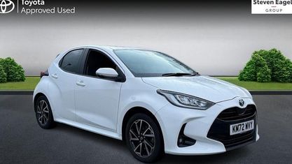 Begagnad Toyota Yaris Hybrid Design 116 HK (85 kW) 2025 Halvkombi
