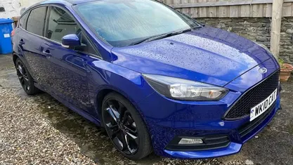 Used Ford Focus ST 250 HP (183 kW) 2017 Blue Hatchback