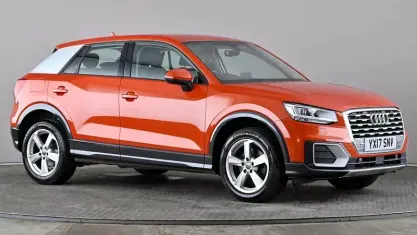 Begagnad Audi Q2 Sport 150 HK (110 kW) 2017 Orange SUV