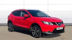 Red Used 2016 Nissan Qashqai Tekna SUV | £10,011 (Fair price)