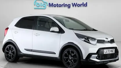 Used Kia Picanto X-Line 67 HP (49 kW) 2021 White Hatchback