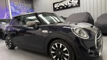 Used Mini Cooper S Exclusive 192 HP (141 kW) 2020 Blue/black Hatchback