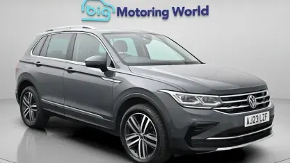Usado VW Tiguan Elegance 150 CV (110 kW) 2023 Gris SUV