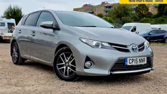 Used 2014 Toyota Auris Hybrid Hatchback | £8,188 (Fair price)