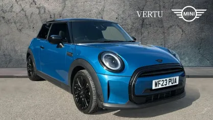 Używany Mini Cooper Exclusive 136 KM (100 kW) 2022 Niebieski Hatchback