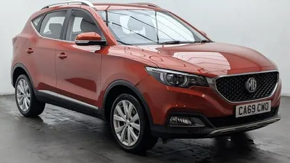 Used MG ZS Excite 106 HP (77 kW) 2019 Orange Hatchback