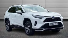 White Used 2024 Toyota RAV4 Hybrid Design SUV | £35,000 (Fair price)