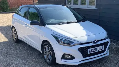 Used Hyundai i20 101 HP (74 kW) 2020 White Hatchback