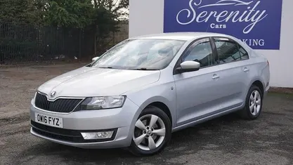 Used Skoda Rapid SE 105 HP (77 kW) 2015 Hatchback