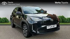 Black Used 2024 Toyota Yaris Cross Design SUV | £22,870 (Fair price)