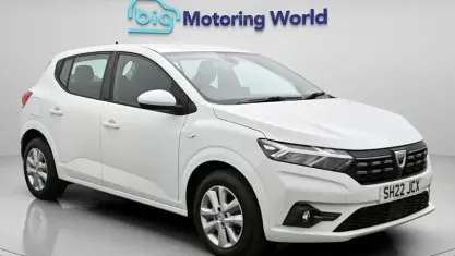 Used Dacia Sandero Comfort 91 HP (66 kW) 2022 White Hatchback