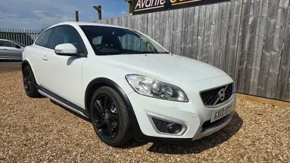 Used Volvo C30 SE 115 HP (84 kW) 2012 White Hatchback