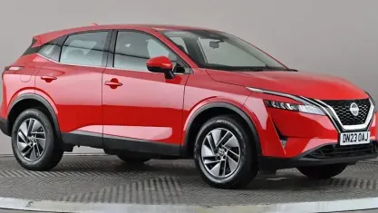 Used Nissan Qashqai Acenta Premium 140 HP (102 kW) 2023 Red SUV