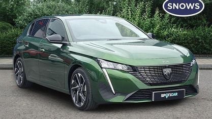 Gebraucht Peugeot 308 Allure Premium 131 PS (96 kW) 2023 Grün Kleinwagen
