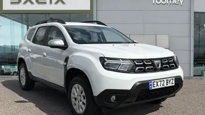 Used Dacia Duster Comfort 90 HP (66 kW) 2022 White SUV