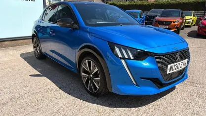 Used Peugeot 208 GT-line 131 HP (96 kW) 2020 Blue Hatchback