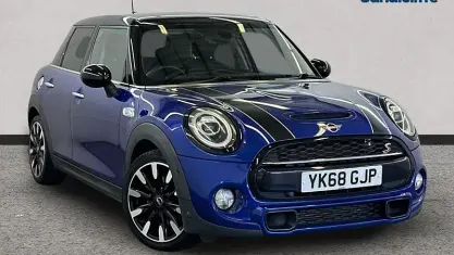 Used Mini Cooper S Exclusive 192 HP (141 kW) 2019 Blue Hatchback