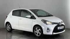 White Used 2016 Toyota Yaris Hybrid Hatchback | £12,450 (Fair price)