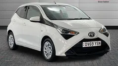 Used 2020 Toyota Aygo X-play Hatchback | £10,299 (Fair price)