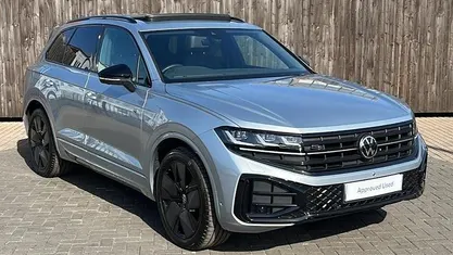 Used 2025 VW Touareg Black Edition SUV | £48,499 (Fair price)