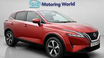 Used Nissan Qashqai N-Connecta 140 HP (102 kW) 2023 Red SUV