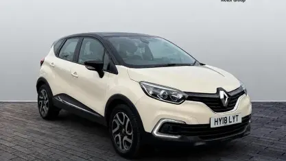 Used Renault Captur Dynamique 90 HP (66 kW) 2018 Cream/black SUV