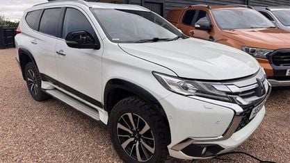 Używany Mitsubishi Shogun 181 KM (133 kW) 2020 Biały SUV