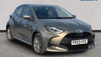 Used Toyota Yaris 116 HP (85 kW) 2025 Gold Hatchback