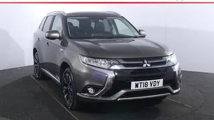 Used Mitsubishi Outlander P-HEV 203 HP (149 kW) 2018 Estate