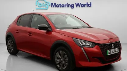 Used Peugeot e-208 Allure+ 100 kW (136 HP) 2023 Hatchback