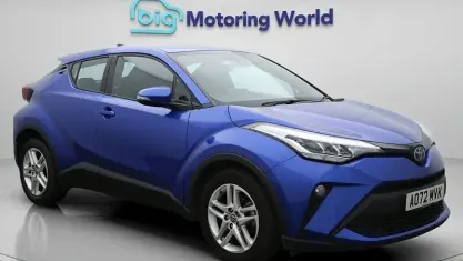 Second-hand Toyota C-HR 122 CP (89 kW) 2023 Albastru SUV