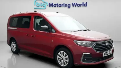 Used Ford Tourneo Connect Titanium 122 HP (89 kW) 2023 Red MPV