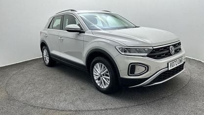 Używany VW T-Roc Life 110 KM (80 kW) 2023 Szary SUV