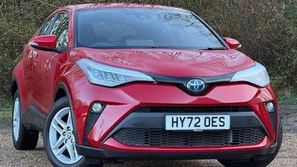 Used Toyota C-HR 122 HP (89 kW) 2022 Red SUV