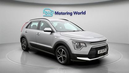 Używany Kia Niro 129 KM (94 kW) 2024 Szary SUV
