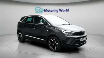 Używany Vauxhall Crossland Ultimate 131 KM (96 kW) 2021 Czarny SUV