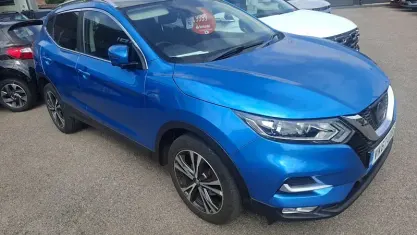 Used Nissan Qashqai N-Connecta 110 HP (80 kW) 2017 Blue SUV