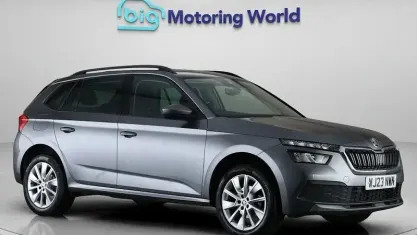 Käytetty Skoda Kamiq SE Drive 95 HP (69 kW) 2023 Harmaa Katumaasturi