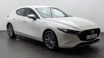 Used Mazda 3 122 HP (89 kW) 2022 White Hatchback