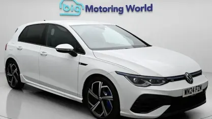 Używany VW Golf VIII R 320 KM (235 kW) 2024 Biały Hatchback