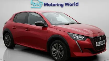 Used Peugeot e-208 Allure+ 100 kW (136 HP) 2023 Hatchback