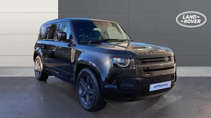 Used 2025 Land Rover Defender SE Dynamic Estate | £68,591 (Fair price)